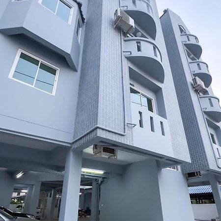 Baan Khun Pra Duplex Rm3 Bangkok Apartman Kültér fotó