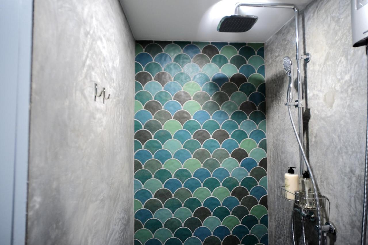 Baan Khun Pra Duplex Rm3 Bangkok Apartman Kültér fotó