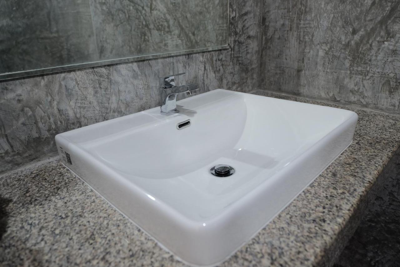 Baan Khun Pra Duplex Rm3 Bangkok Apartman Kültér fotó